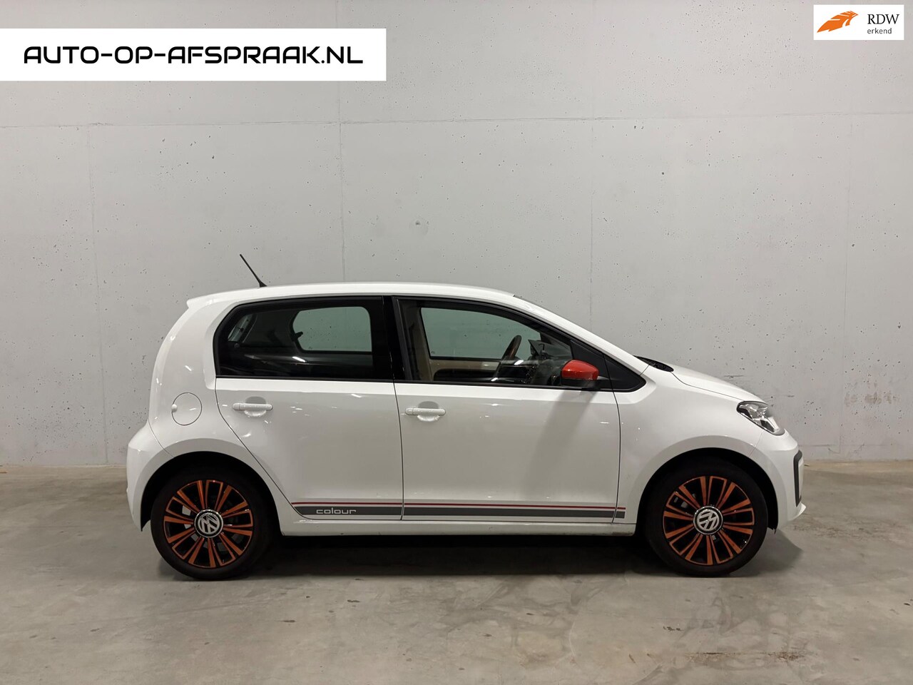 Volkswagen Up! - 1.0 BMT move up! 5drs. Airco APK - AutoWereld.nl