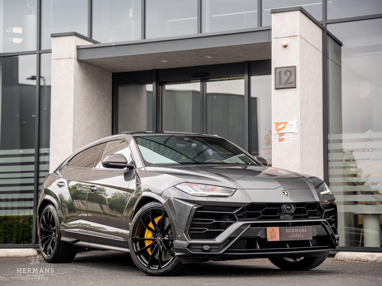 Lamborghini Urus - 4.0 V8 / Carbon / 4-seats / B&O 3D / Dealer - AutoWereld.nl