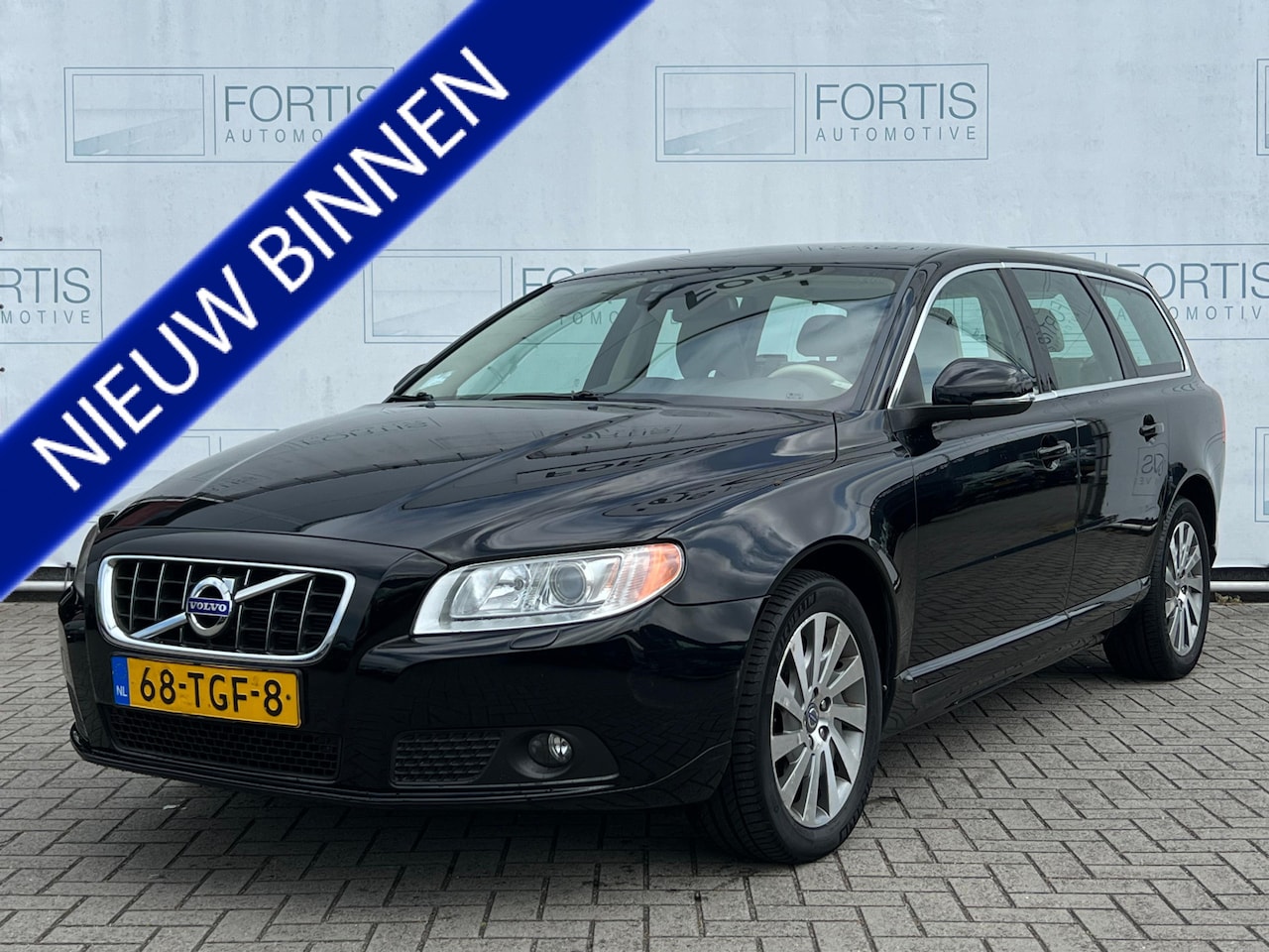 Volvo V70 - 1.6 T4 Limited Edition NL AUTO | LEDER | PDC | STOELVERW | - AutoWereld.nl