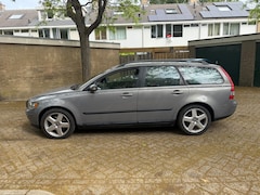 Volvo V50 - 2.4