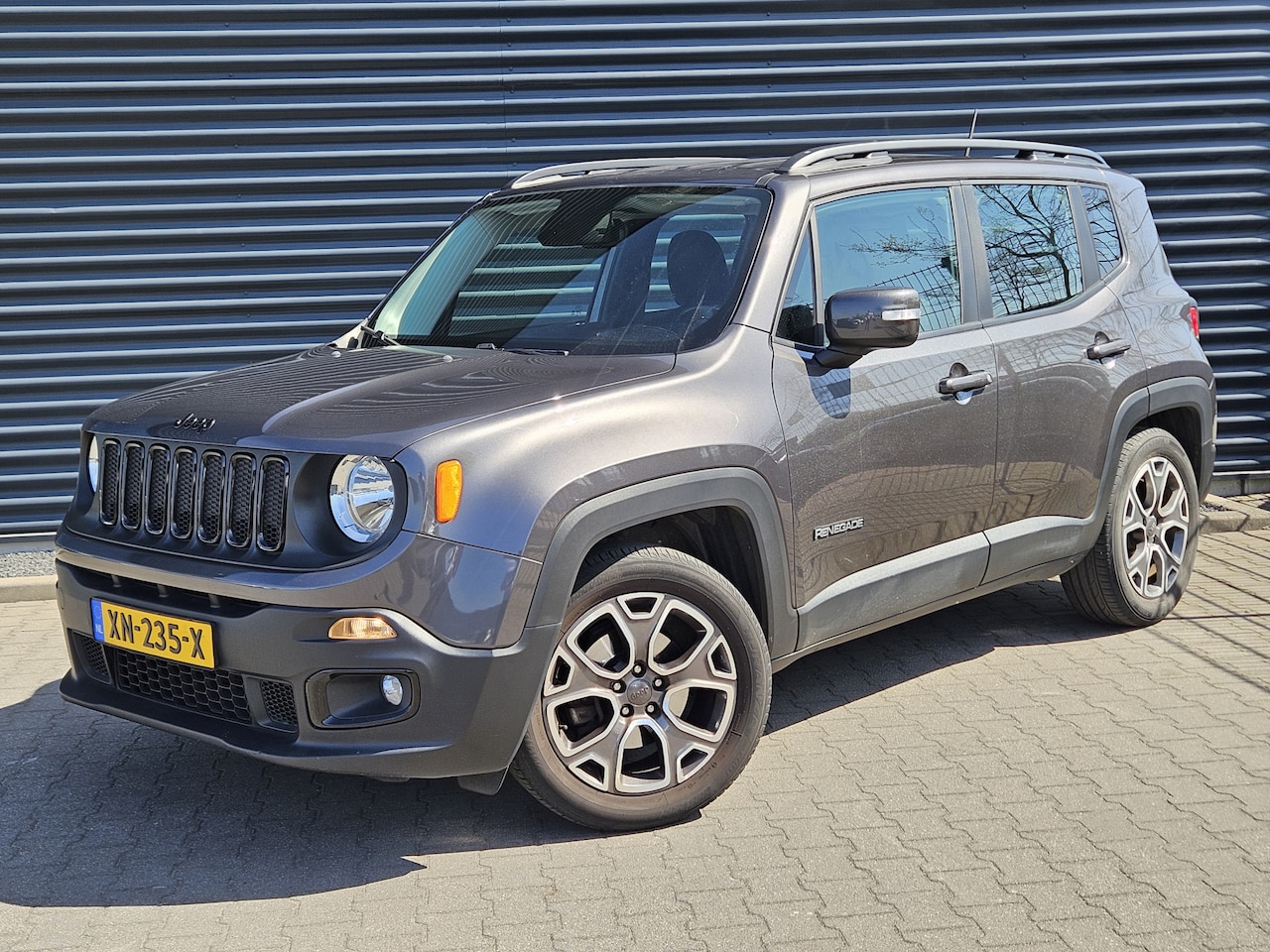 Jeep Renegade - 1.6 E-Torq Night Eagle II 39225km | Trekhaak Afneembaar | Keyless | Navi Full Map | 18"L.M - AutoWereld.nl