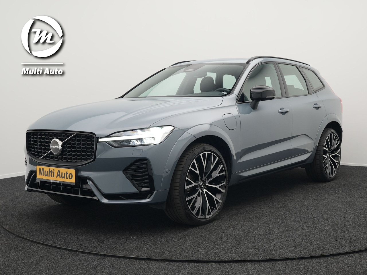 Volvo XC60 - T6 Plug-in hybrid AWD R-Design Panodak | Adaptive Cruise | Harman Kardon | Lederen Sportst - AutoWereld.nl