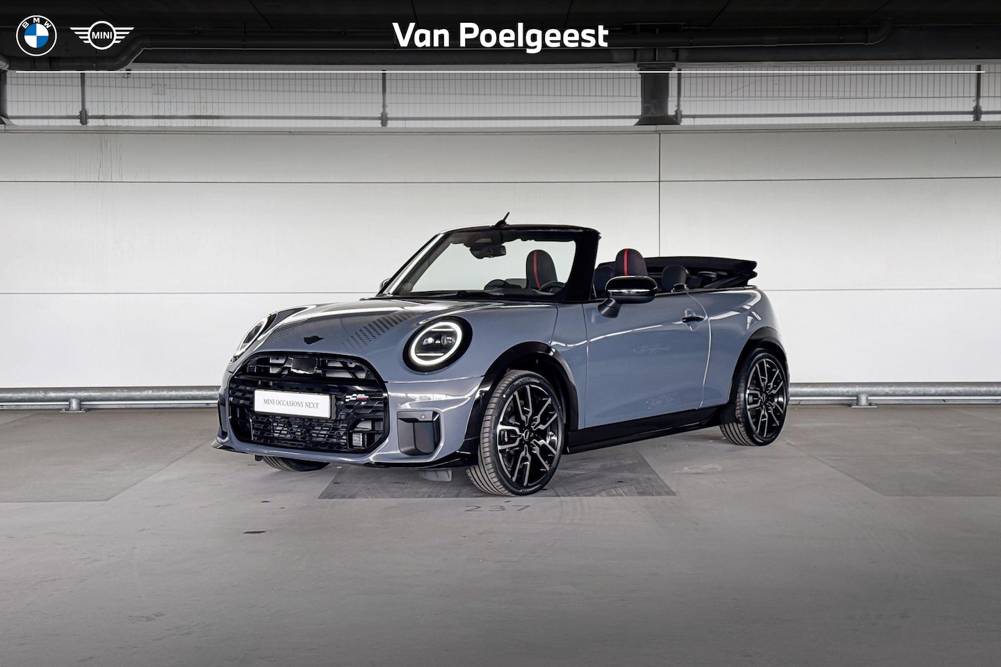 MINI Cabrio - 2.0 Cooper C John Cooper Works M | Pakket M - AutoWereld.nl