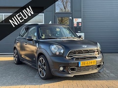 MINI Countryman - Frozen Black - 1.6 Cooper S ALL4 Chili