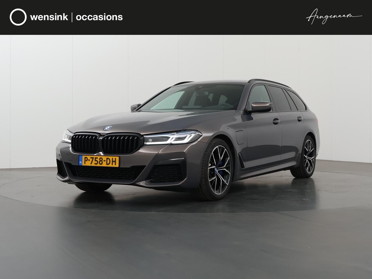 BMW 5-serie Touring - 520e Business Edition Plus | M-Sport | Laser Licht | Comfortstoelen + Geheugen+ Elektrisch - AutoWereld.nl