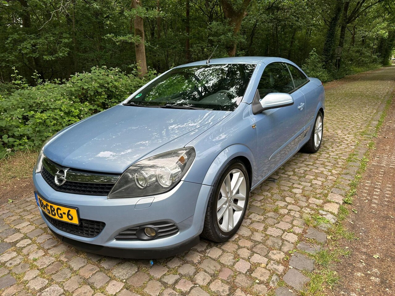 Opel Astra TwinTop - 1.8 Cosmo twintop apk 05-2026!!! - AutoWereld.nl