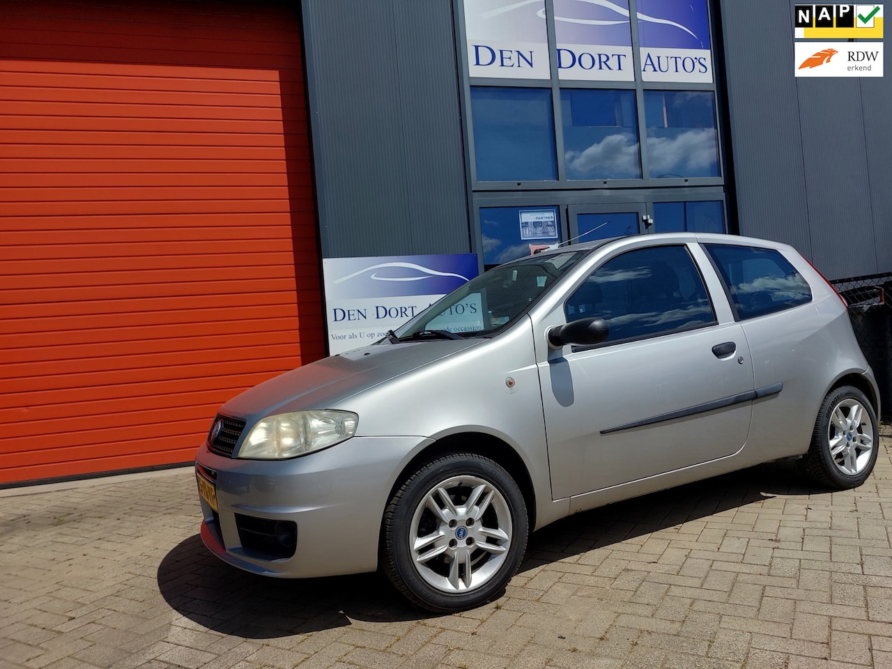 Fiat Punto - 1.2-16V Dynamic*AIRCO*CENTR. VERGR.*STUURBEKR. - AutoWereld.nl
