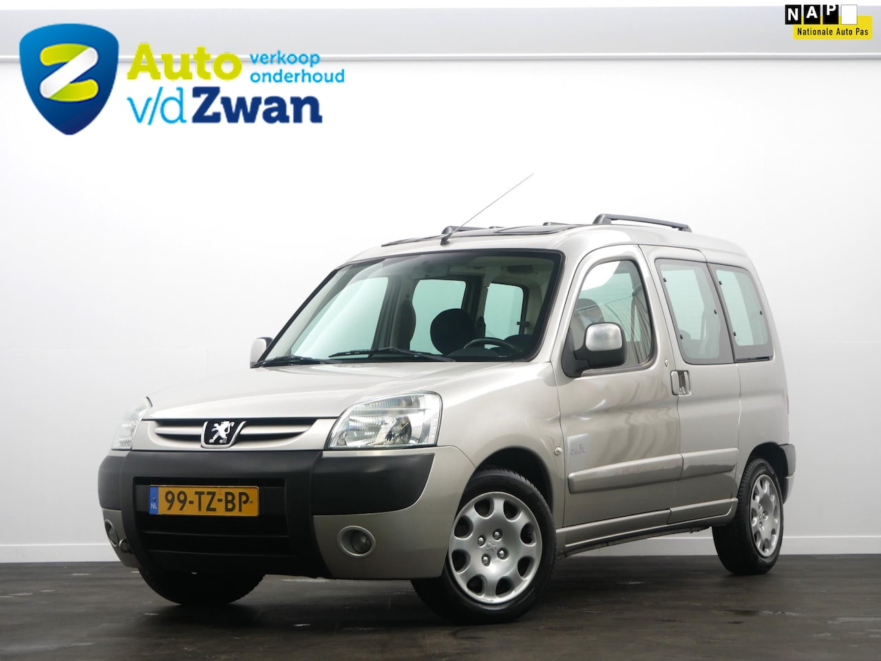 Peugeot Partner MPV - 1.6-16V Zenith 4 Pano/Airco/Cruise/Nap - AutoWereld.nl