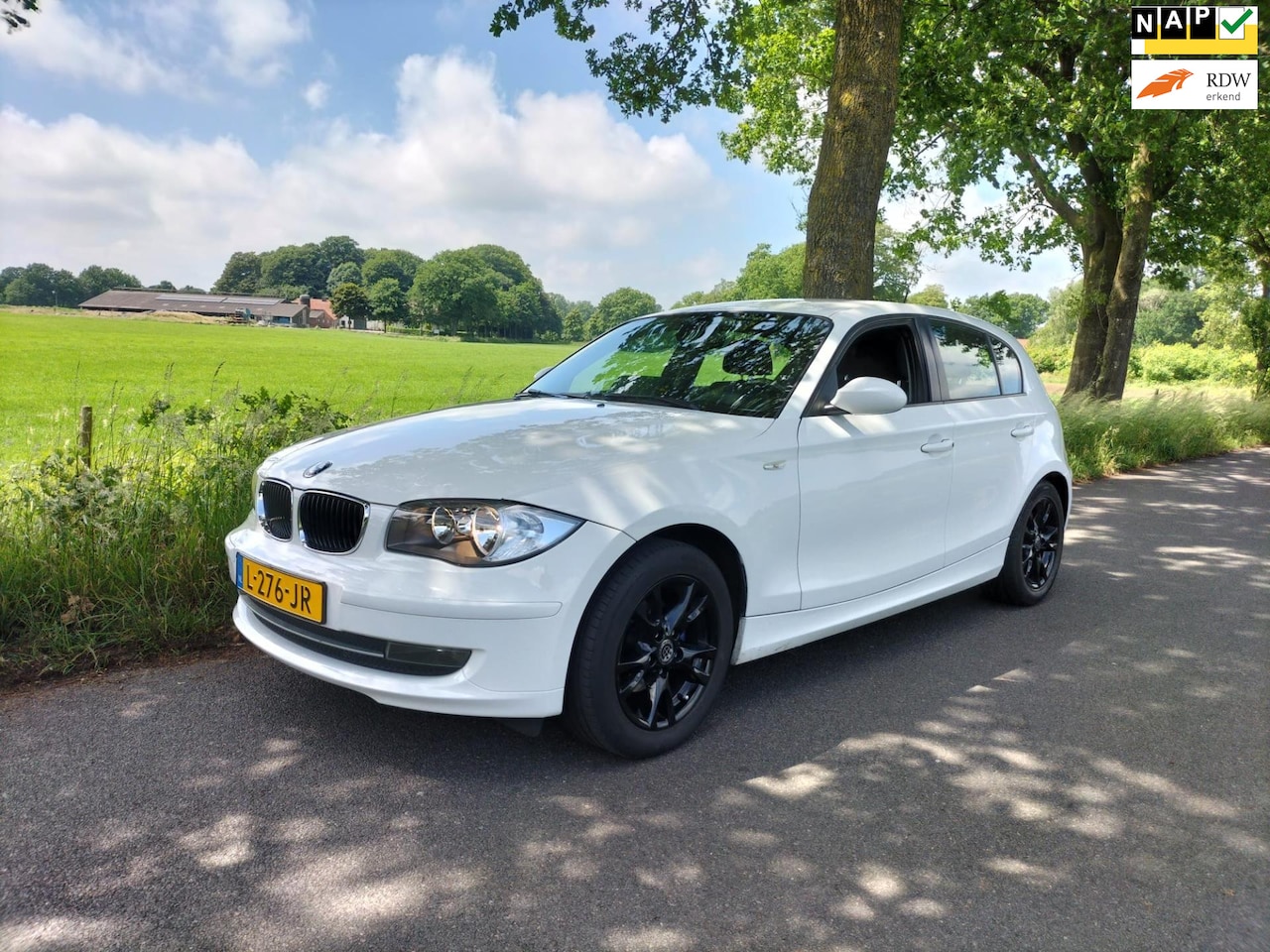 BMW 1-serie - 116i 116i - AutoWereld.nl