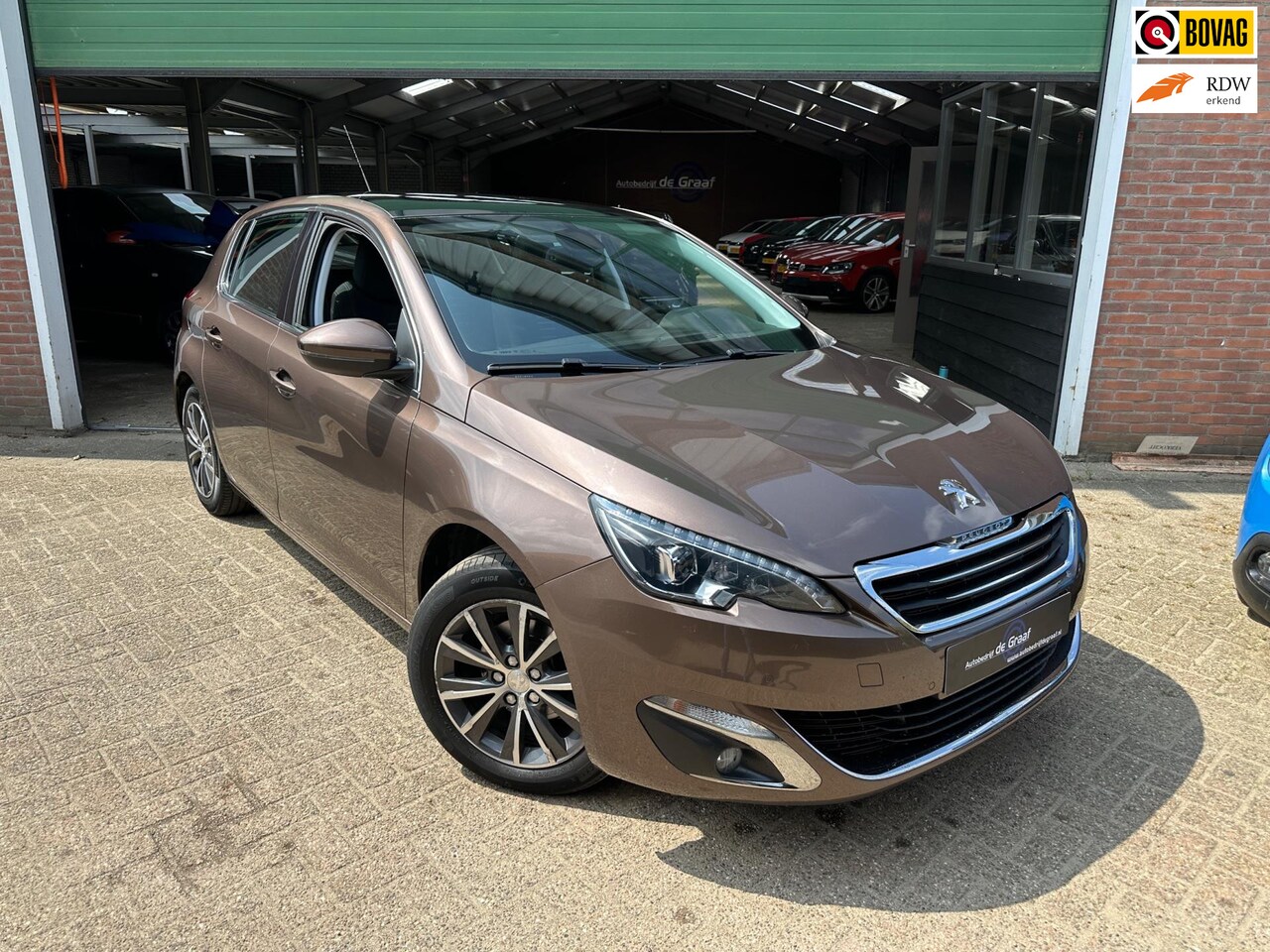 Peugeot 308 - 1.6 THP Allure|PANO/TRHK/NAVI/CRUISE/LED| - AutoWereld.nl