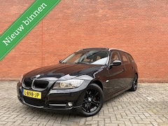 BMW 3-serie Touring - 318i BUSINESS M Sport|PANO|TREKHAAK|PDC