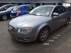 Audi A4 Limousine - 2.0 TFSI quattro Pro Line door inruil gekregen, zo meenemen, storinglamp brandt, gebruiker