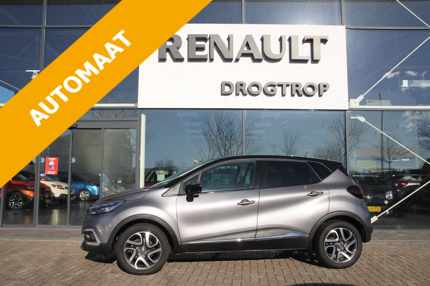 Renault Captur - 120PK-DYNAMIQUE-AUTOM-96DKM-LEDER-PANODAK-TREKH- - AutoWereld.nl