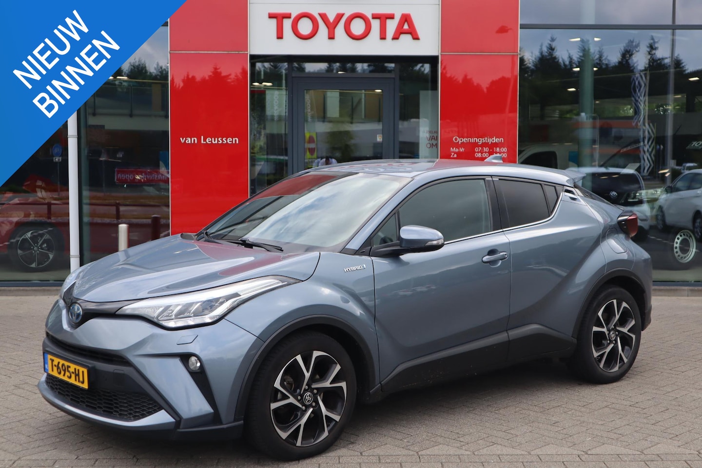 Toyota C-HR - 1.8 HYBRID DYNAMIC APPLE/ANDROID 18"LM-VELGEN PRIVACY-GLASS CAMERA AD-CRUISE PARK-SENSOREN - AutoWereld.nl