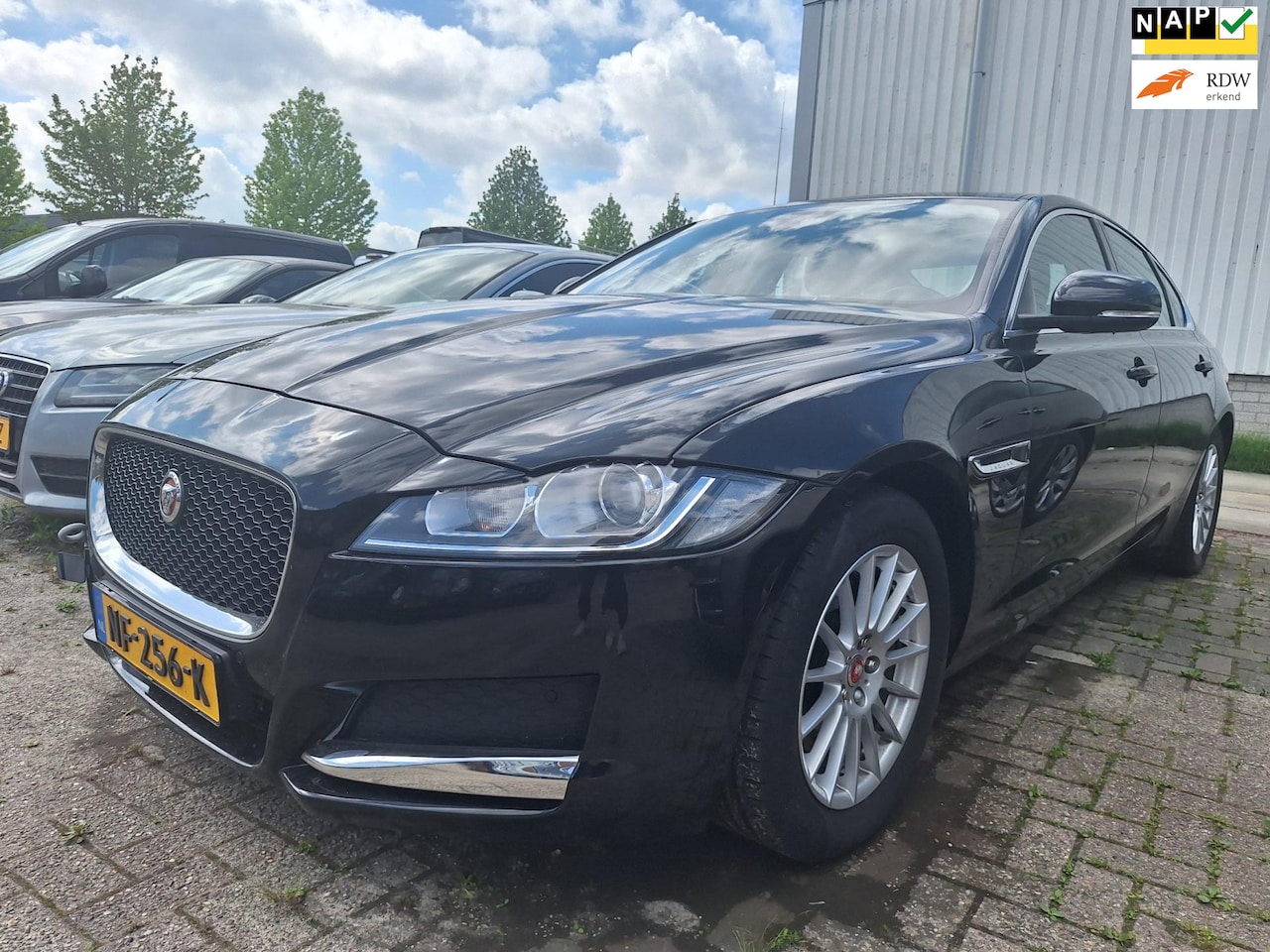 Jaguar XF - 2.0d Pure 2.0d Pure (MOTOR DEFECT !!!) - AutoWereld.nl