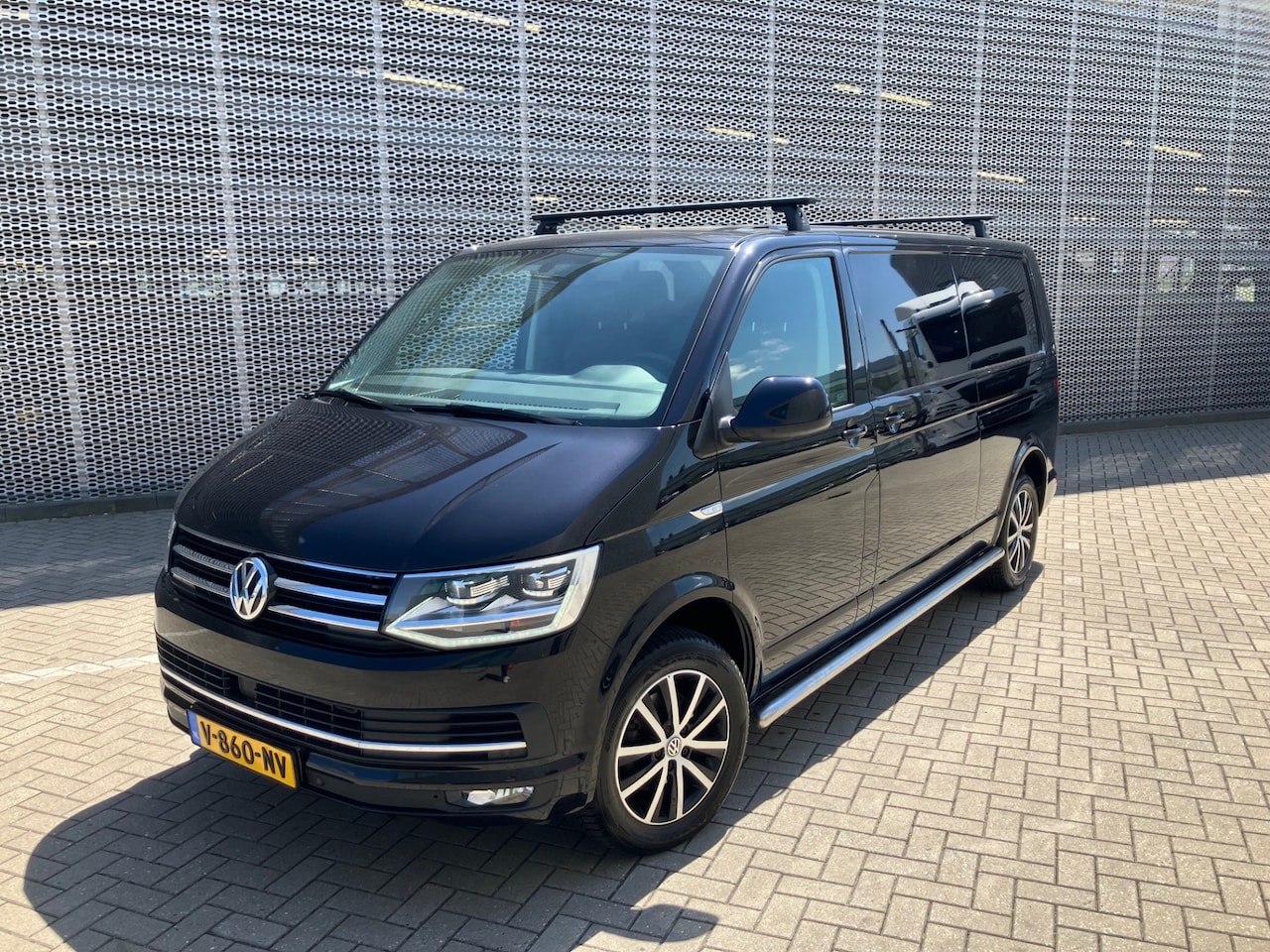 Volkswagen Transporter - 2.0 TDI 150PK L2H1 DSG - AutoWereld.nl