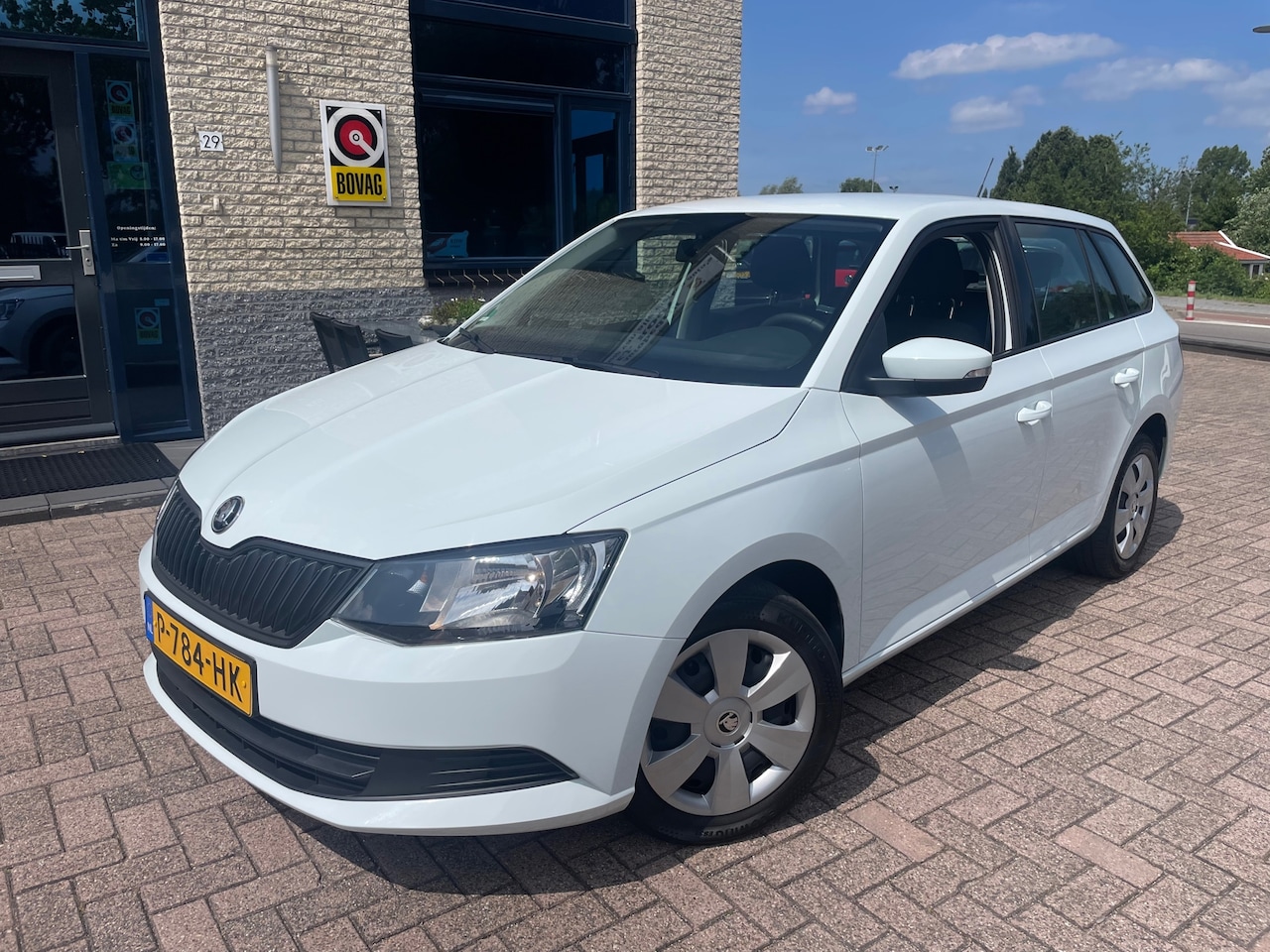Skoda Fabia Combi - 1.0 TSI Drive- Bluetooth- fijne kmstand - AutoWereld.nl