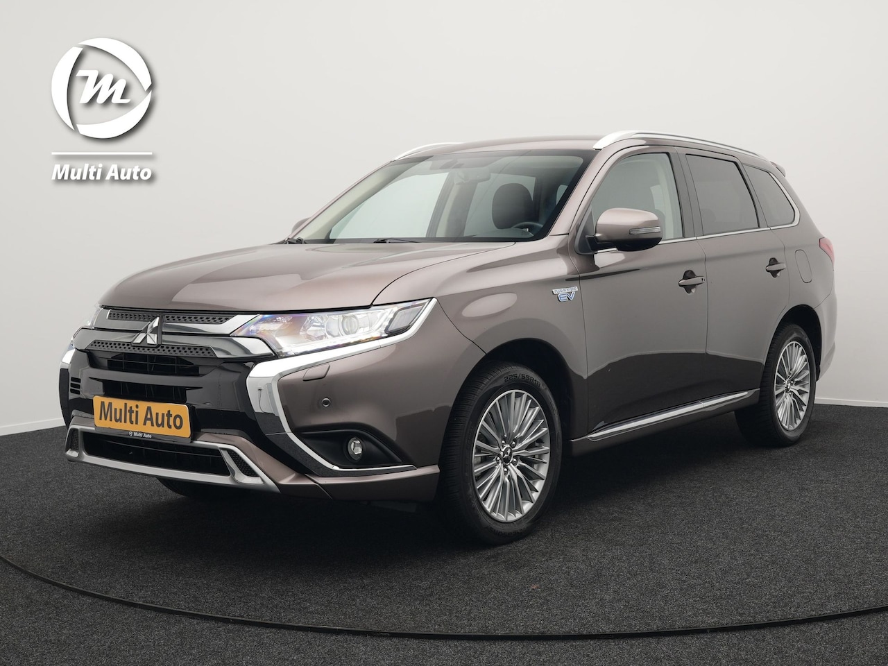 Mitsubishi Outlander Sport - 2.4 Intense Plug In Hybrid Dealer O.H PHEV | Alcantara Sportstoelen Verwarmd | Keyless | N - AutoWereld.nl