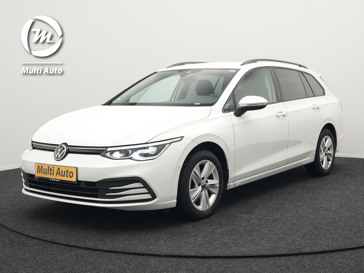 Volkswagen Golf Variant - 1.5 TSI Life Business 131pk | Adaptive Cruise | Camera | Alcantara Sportstoelen Verwarmd | - AutoWereld.nl