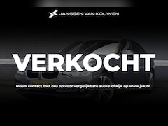BMW 3-serie - 320i Centennial High Executive / Stoelverwarming / Pano / Navi / leder / LED