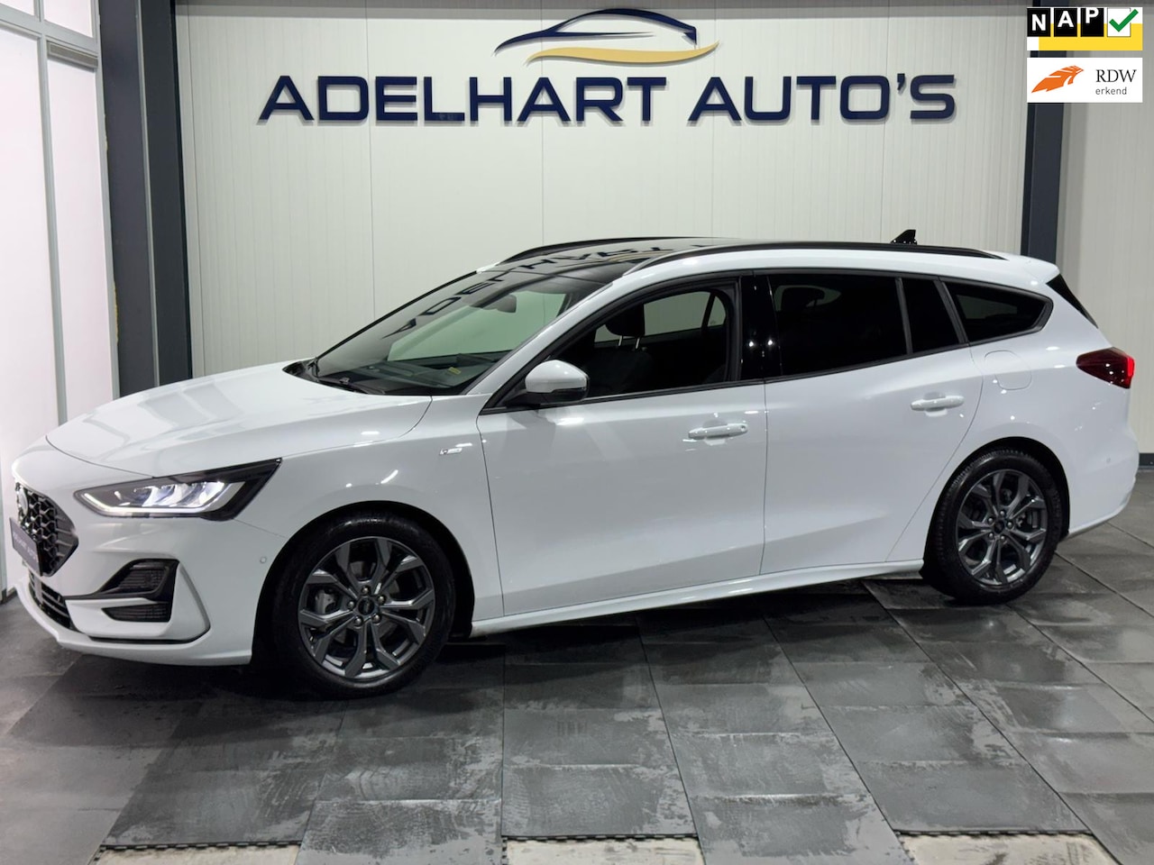 Ford Focus Wagon - 1.0 EcoBoost Hybrid ST Line 155 PK Automaat / Panorama dak / Cruise control / 360 Camera / - AutoWereld.nl