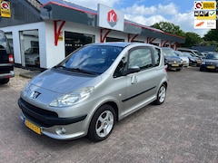 Peugeot 1007 - 1.6-16V Gentry Automaat / Airco / Trekhaak
