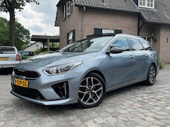 Kia Cee'd - Ceed Wagon 1.5 T-GDi GT-Line Edition 1/2leer, panodak, trekhaak, navi, lmv, cruise