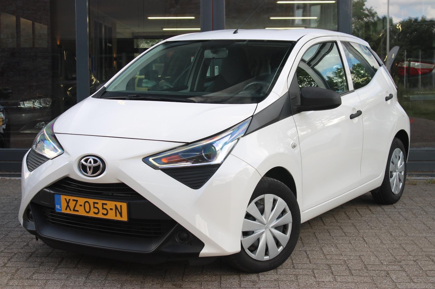 Toyota Aygo - 1.0 VVT-i x-fun | Cruise Control | Telefoonvoorbereiding | Airco | - AutoWereld.nl