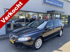 Volvo V70 - 2.5T Momentum Leer+Trekhaak