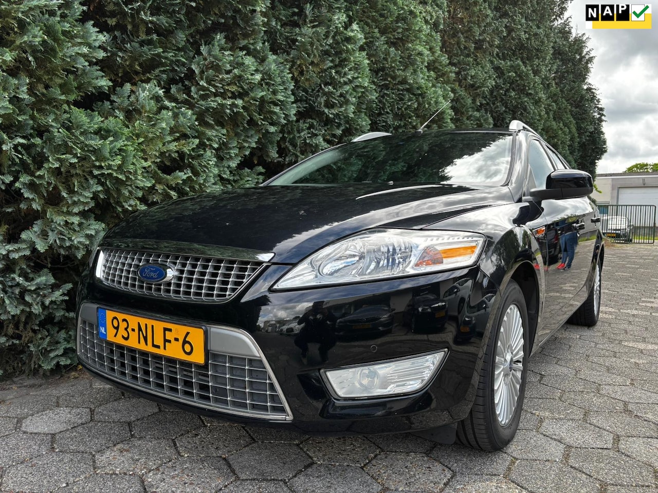 Ford Mondeo Wagon - 2.0-16V Limited 2.0-16V Limited - AutoWereld.nl
