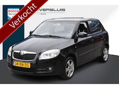 Skoda Fabia - 1.4-16V Ambiente Airco | Parkeersensoren achter | Goed Onderhouden | Whatsapp 06-53188999