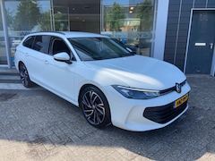 Volkswagen Passat Variant - 1.5 eTSI Sport/ climate control/Nav/19inch