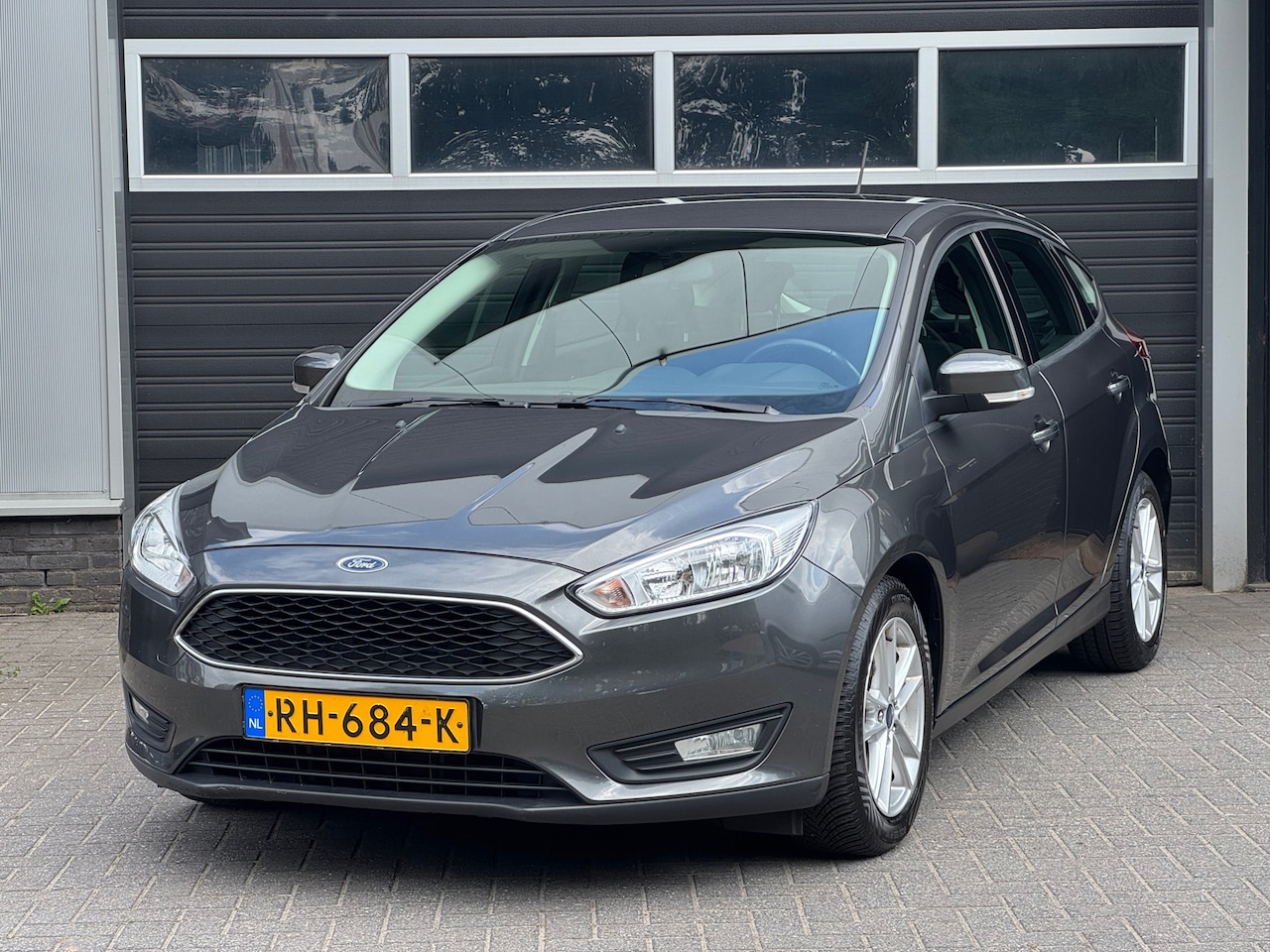 Ford Focus - 1.0 Lease Edition Navi, Cruise, PDC, NAP - AutoWereld.nl