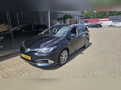 Toyota Auris Touring Sports - 1.8 Hybrid Lease Executive All-in | All-seasonbanden