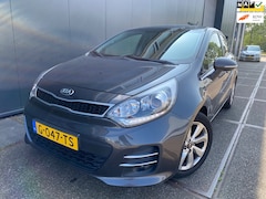 Kia Rio - 1.2 CVVT ComfortLine / NAP / APK / AIRCO / NAVI / ACHTERRIJUIT CAMERA / BOEKJES / LED LAMP