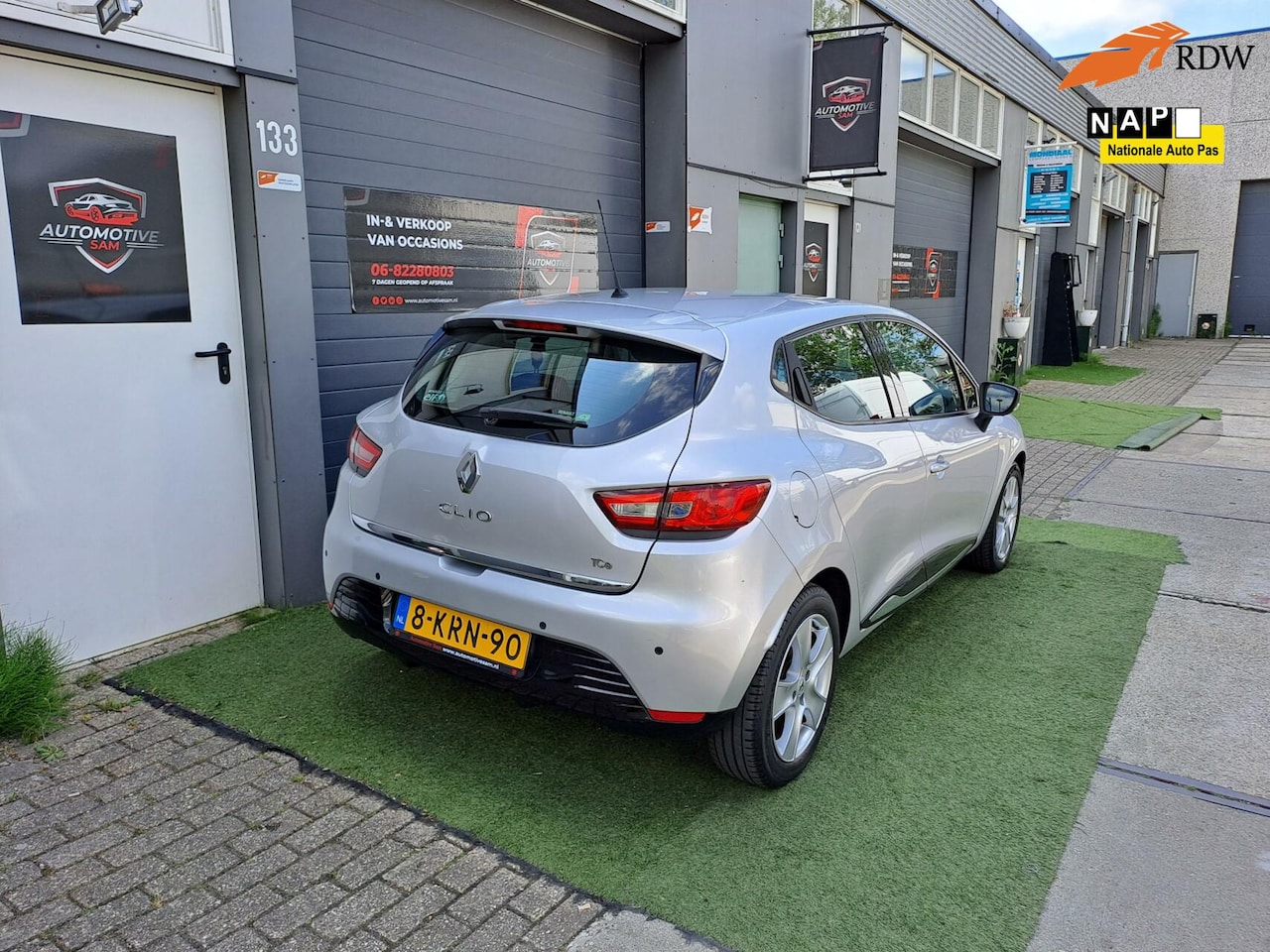 Renault Clio - 0.9 TCe Expression Grijs 2013 Navi Cruise NAP - AutoWereld.nl