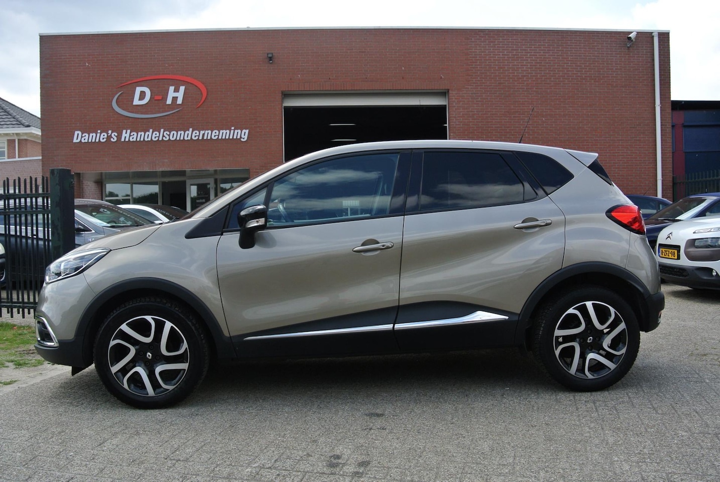 Renault Captur - 0.9 TCe Dynamique airco inruil mogelijk nap - AutoWereld.nl