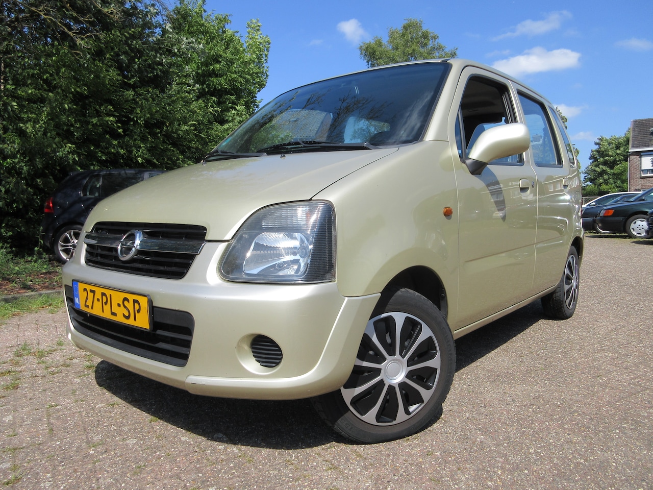 Opel Agila - 1.2-16V Essentia Airco / Stuurbekrachtiging / MPV / 143dkm / NAP - AutoWereld.nl