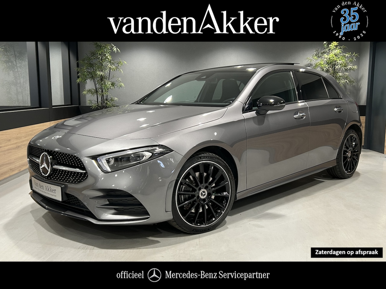 Mercedes-Benz A-klasse - 250e AMG // Panoramadak // Memory // MultiBeam LED // 19" AMG // Sfeerverlichting // Night - AutoWereld.nl