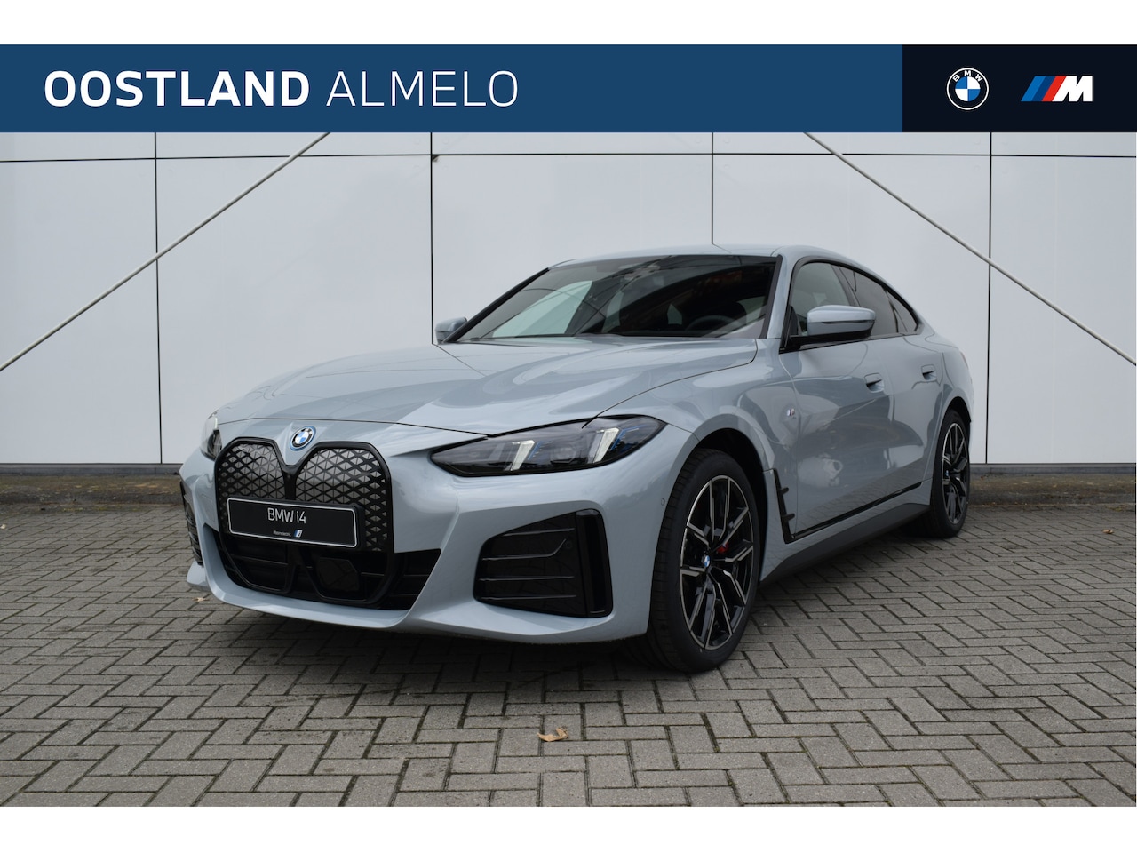 BMW i4 - eDrive40 High Executive M Sport / Comfort Access / Adaptieve LED / Parking Assistant Plus - AutoWereld.nl