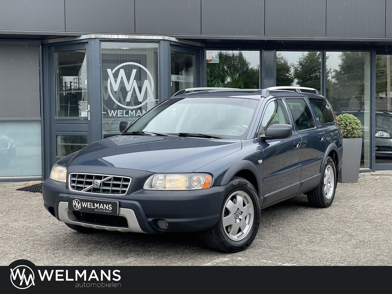 Volvo XC70 - 2.5 T Momentum Youngtimer | Schuifdak | Trekhaak - AutoWereld.nl