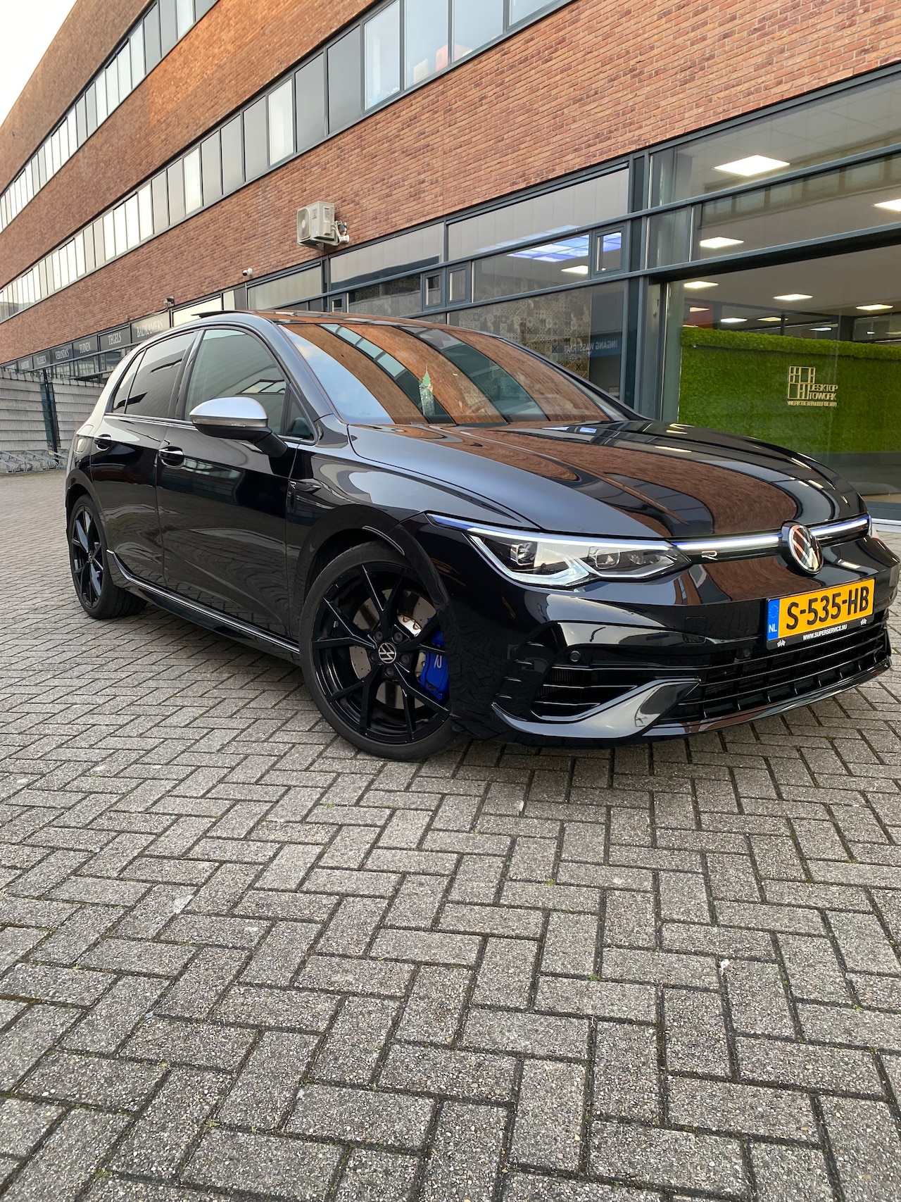 Volkswagen Golf - 2.0 TSI R 4MOTION - AutoWereld.nl