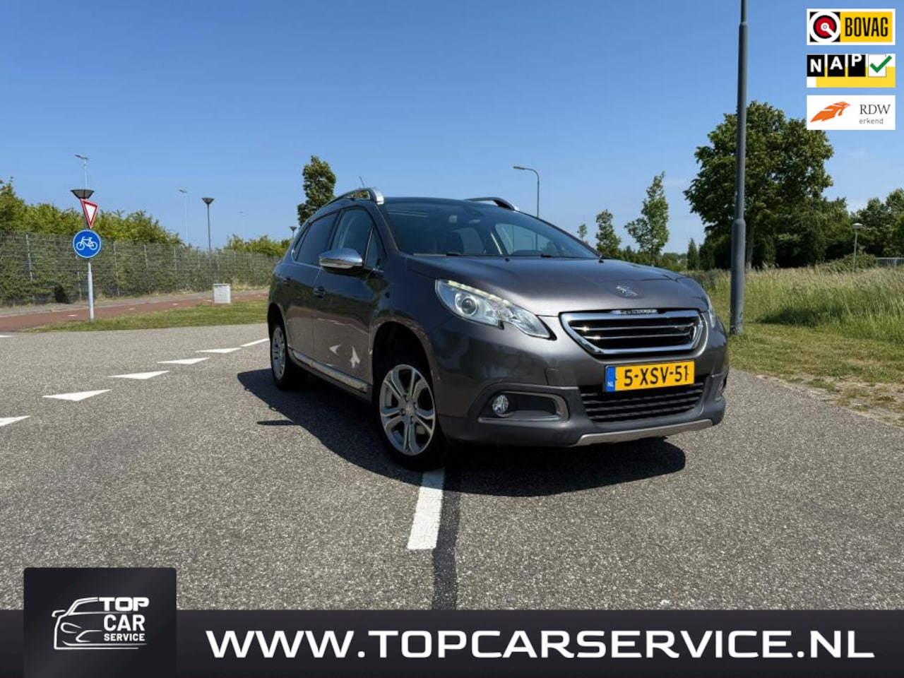 Peugeot 2008 - 1.2 PureTech Allure Pano, Sweer verlichting - AutoWereld.nl