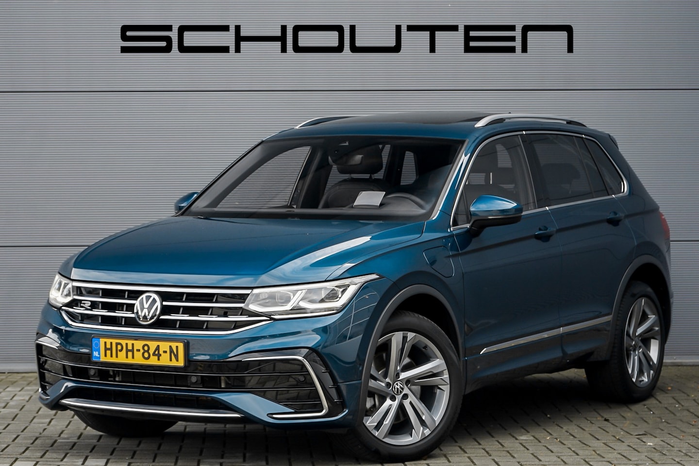Volkswagen Tiguan - 1.4 TSI eHybrid R-Line Pano HUD Leder Trekhaak - AutoWereld.nl