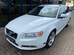 Volvo V70 - 2.5FT R-Design 230PK LEER / XENON / TREKHAAK / PDC