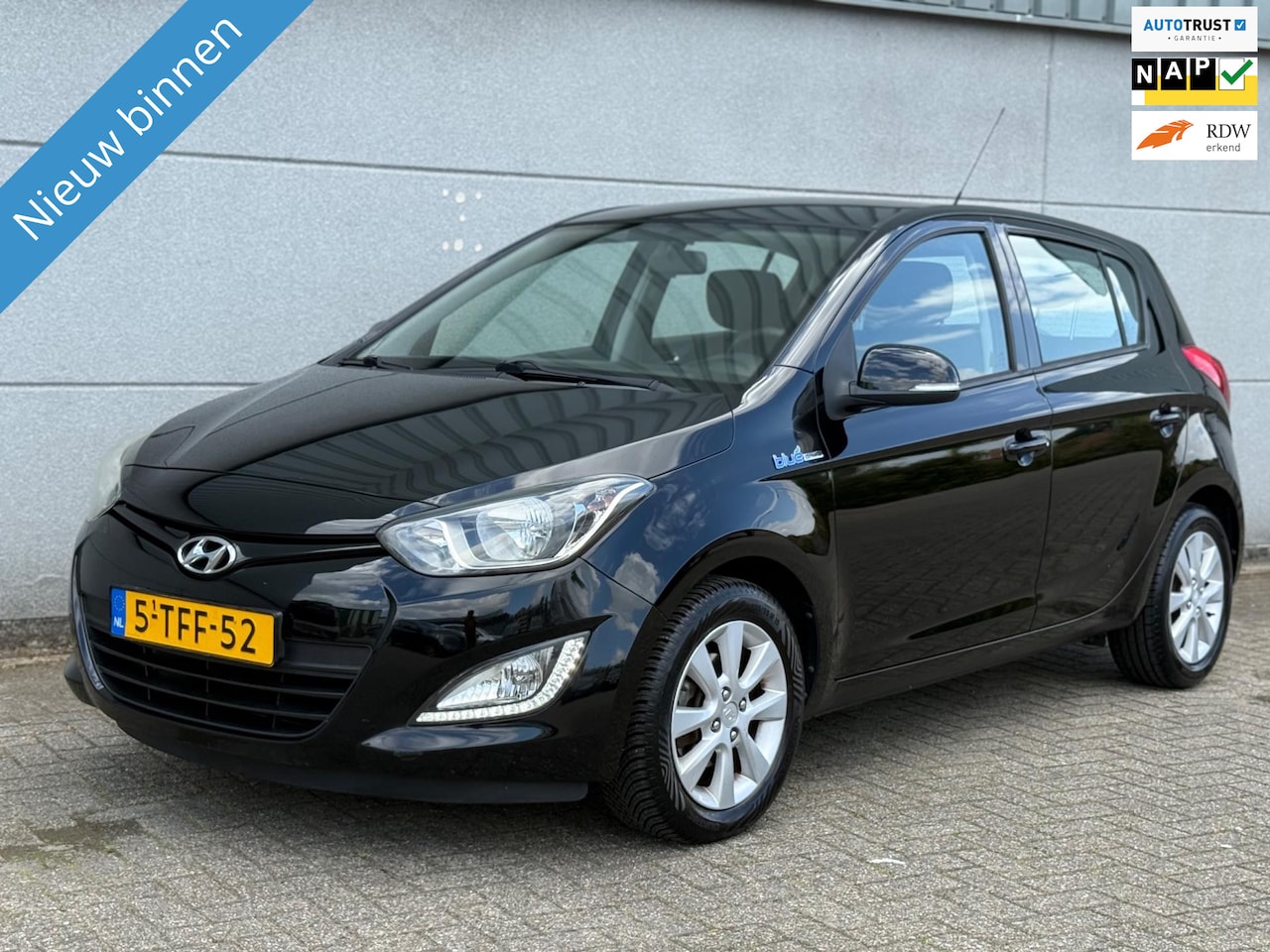 Hyundai i20 - 1.2i i-86PK Airco|Navigatie|Led!!! - AutoWereld.nl