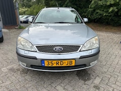 Ford Mondeo Wagon - 1.8-16V Futura
