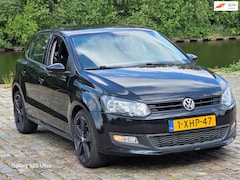 Volkswagen Polo - 1.2 TSI Highline navigatie airco elektrische ramen cv op afs