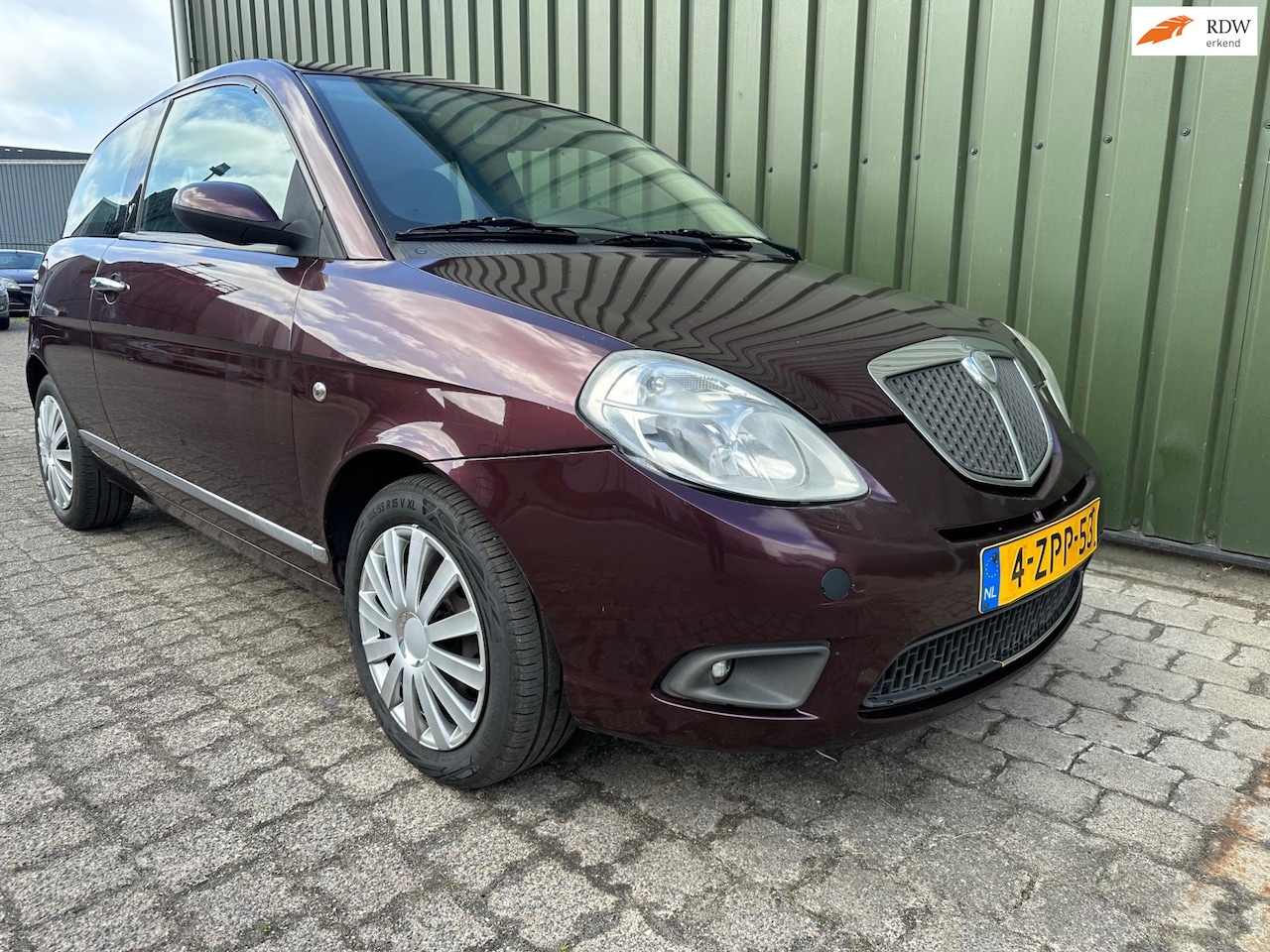 Lancia Y(psilon) - Ypsilon 1.4-16V Oro met Nieuwe APK - AutoWereld.nl