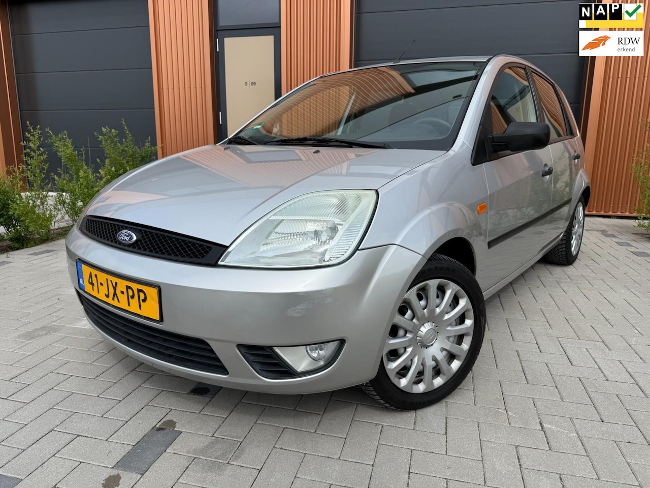 Ford Fiesta - 1.4-16V First Edition NIEUWE APK - AIRCO - ELEK PAKKET - AutoWereld.nl